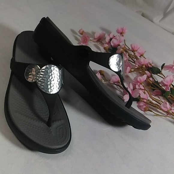 CROCS Shoes - Crocs comfort plastic sandals size 7